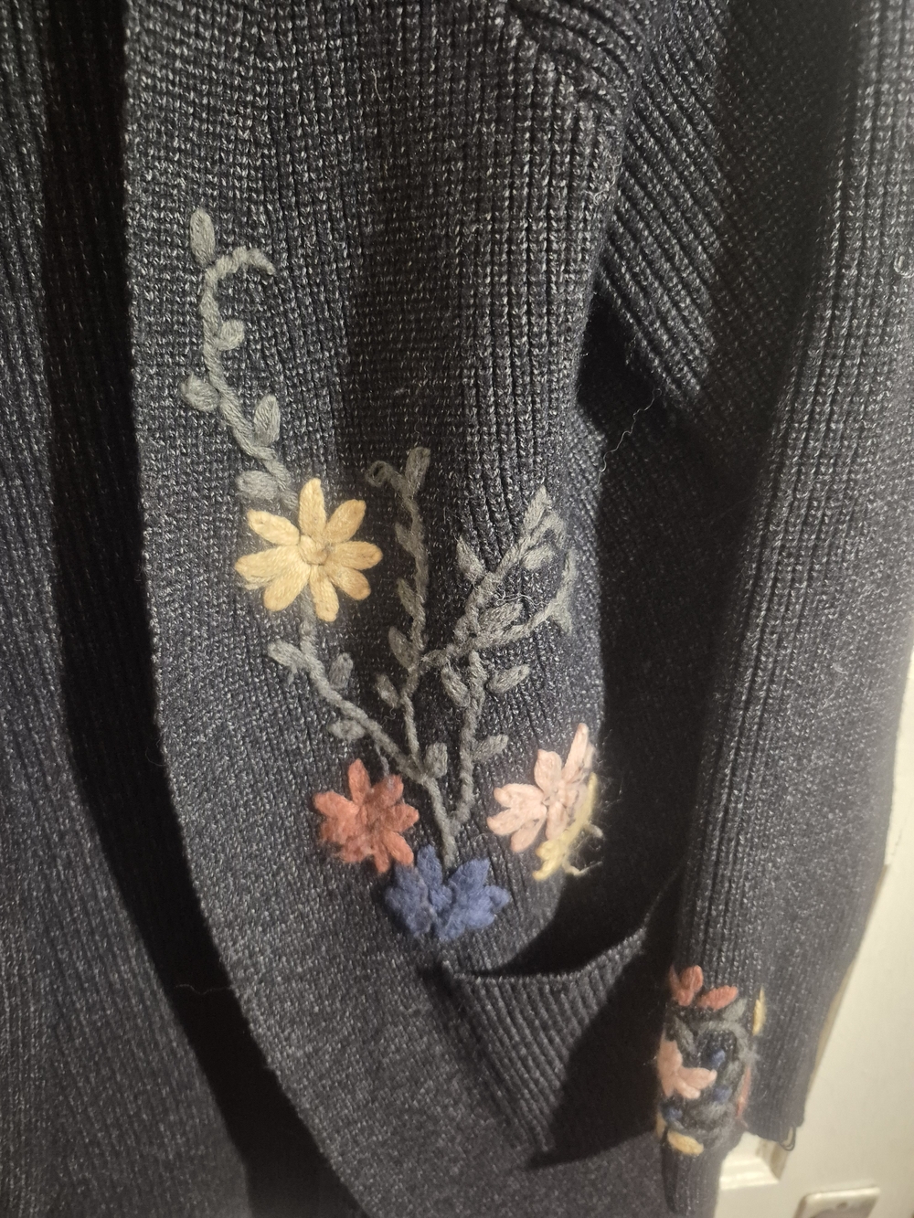 Simply Couture Floral Embroidered Cardigan Sweater Open Front Knit Pockets Ptp23 - Picture 3 of 8